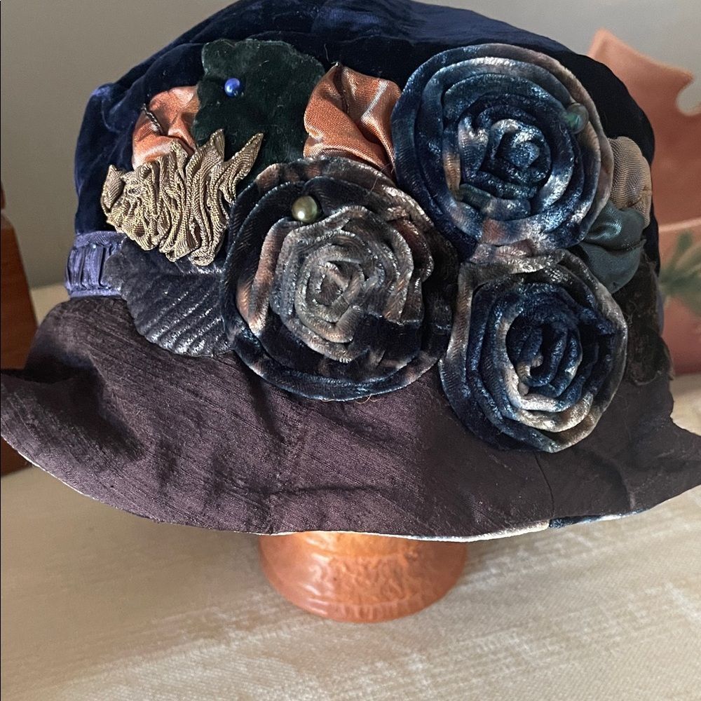 Elegant Floral Velvet Cloche Hat